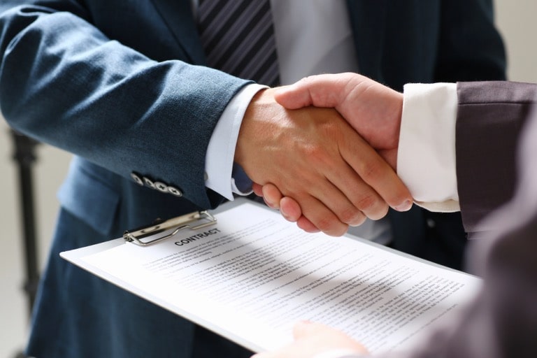 the ultimate guide to contract reviewing