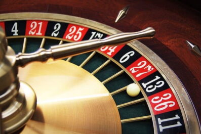 A First-Timer's Guide to Playing Slots, Blackjack, and Roulette Online